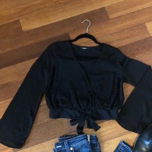 Black crop top long sleeve tie at waist v neck top